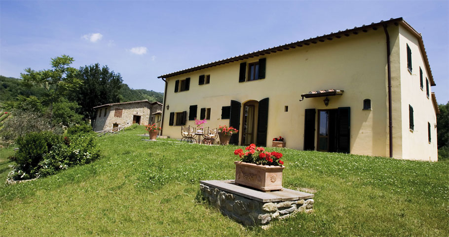 Holidays in luxury rooms Tenuta Il Cerro Barberino Italy Holiday historic farmhouse Mugello stay Tuscan villas